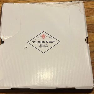 Boots size 8 brand new never used on sale $75